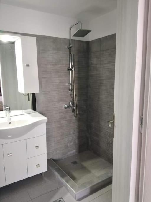 Brand New Spacious Studio Itea Buitenkant foto